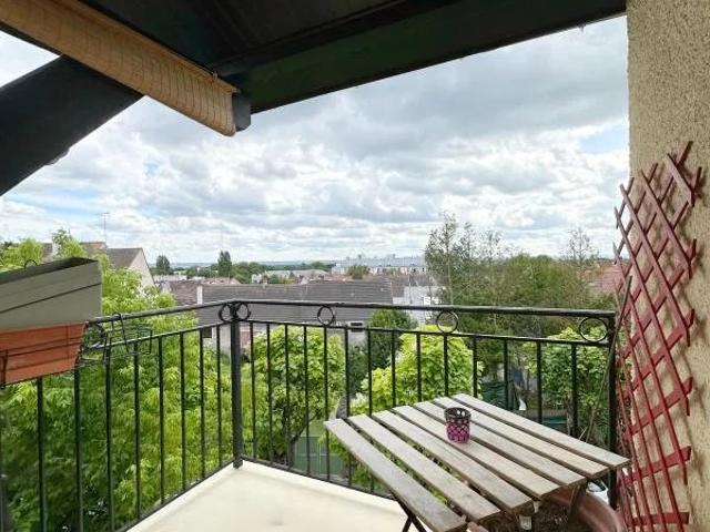 Appartement F4 en plein cœur d’Herblay – Dernier étage avec balcon et parking