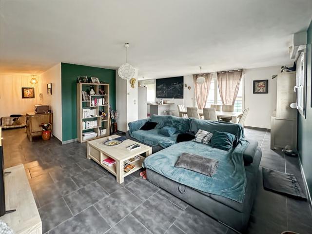 Appartement F4 récent 86,02 m², terrasse, garage et cave