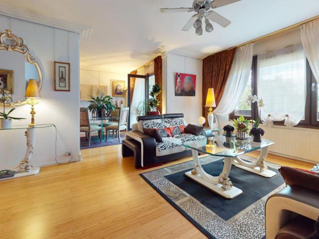 Appartement F5 de 93.91 m2 avec loggia, 2 parking et cave