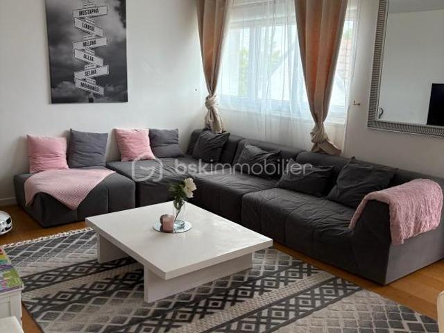 Appartement F 5 traversant REFAIT A NEUF