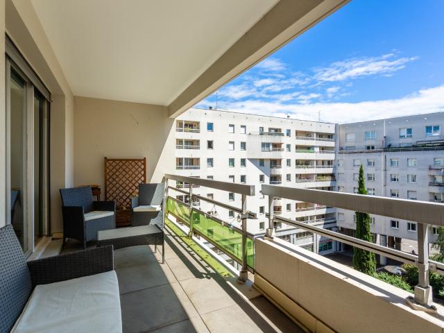 Appartement familial 6ème étage Villeurbanne Gratte Ciel