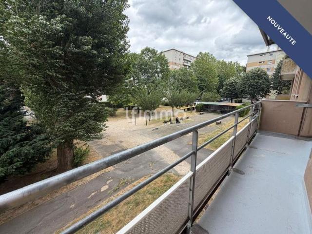 Appartement Familial 80 m2 Proche gare Noisy Champs