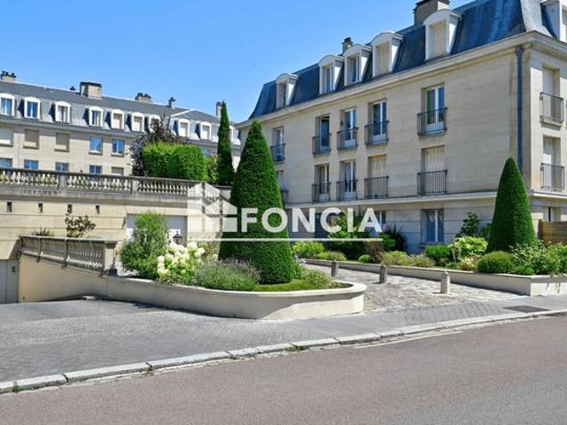 APPARTEMENT FAMILIAL_104 m2_POSSIBILITE DUPLEX_DERNIER ETAGE_ERMITAGE