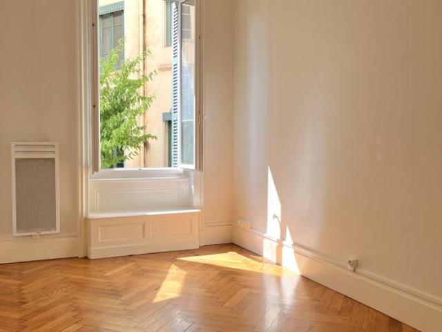 Appartement familial au coeur de la Croix Rousse