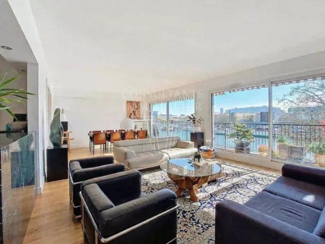 APPARTEMENT FAMILIAL AVEC BALCON VUE SEINE