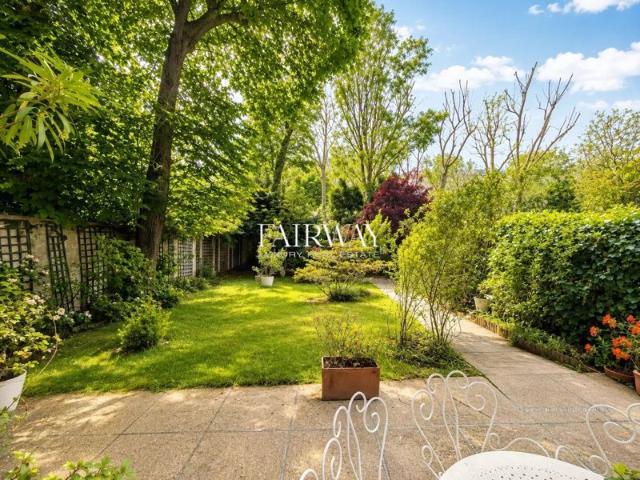 Appartement familial avec jardin privatif de 200 m², secteur Pasteur