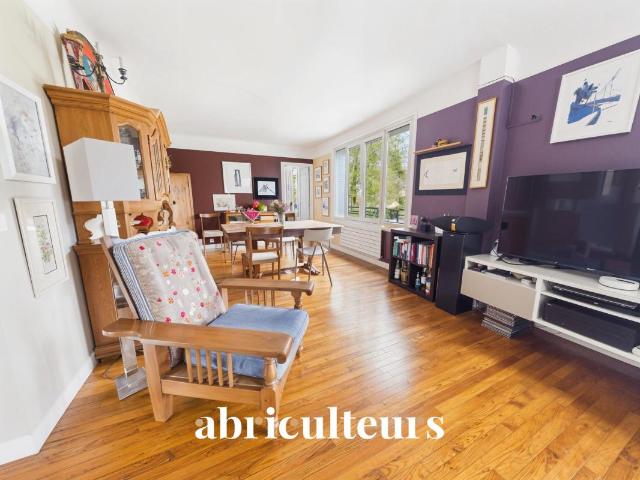 APPARTEMENT FAMILIAL D’EXCEPTION VOLUMES GENEREUX, VUES PANORAMIQUES VERDOYANTES – SEVRES CROIX BOSSET