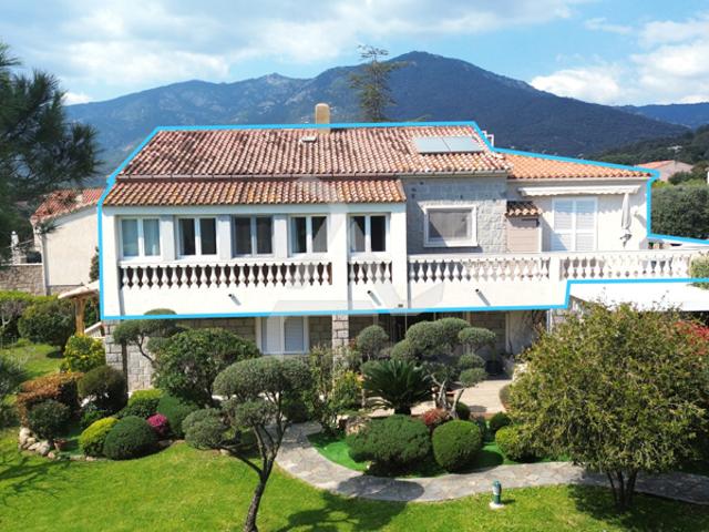 APPARTEMENT FAMILIAL DANS PETITE COPROPRIÉTÉ PAISIBLE À 7 MI