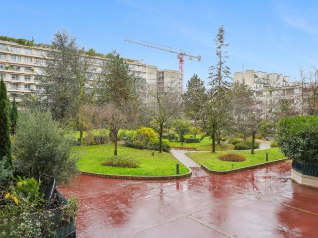 Appartement familial de caractère – Paris 16ᵉ, secteur Auteuil Nord