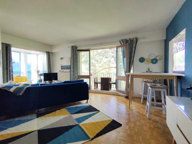 APPARTEMENT FAMILIAL EN DERNIER ETAGE AVEC ASCENSEUR