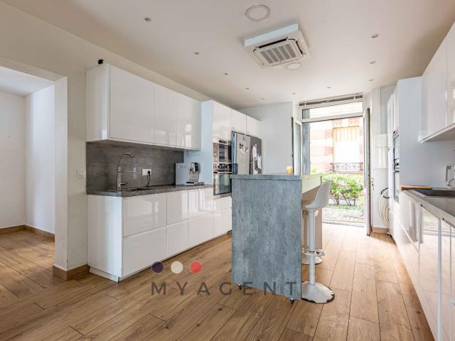 Appartement familial Pont de Neuilly