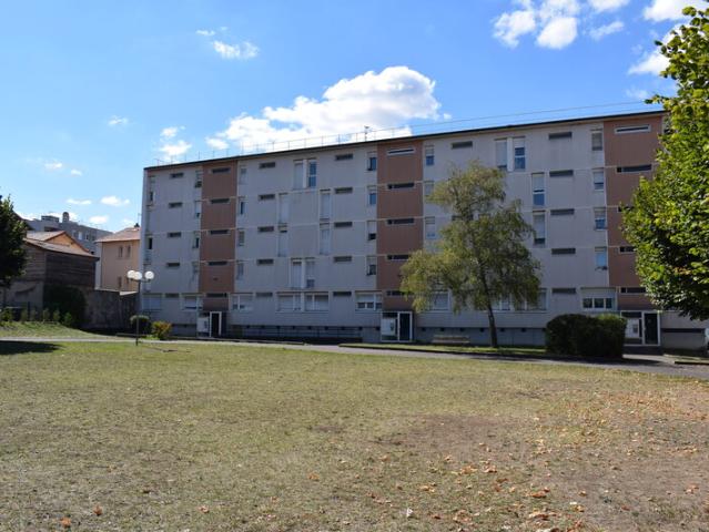 APPARTEMENT FAUX T4 – BANVILLE – CLERMONT FERRAND