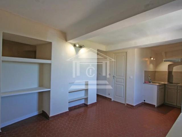 APPARTEMENT FAYENCE VUE SUR LA PLAINE