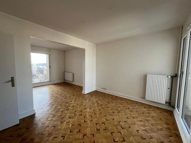 Appartement Fontenay Aux Roses 5 pièce s 100.47 m2 avec Balcons
