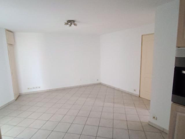 Appartement FLASSANS SUR ISSOLE 2 Pièce s 43.77M² Avec Garage