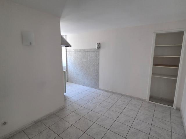 Appartement FLASSANS SUR ISSOLE 2 Pièce s 29.61M²