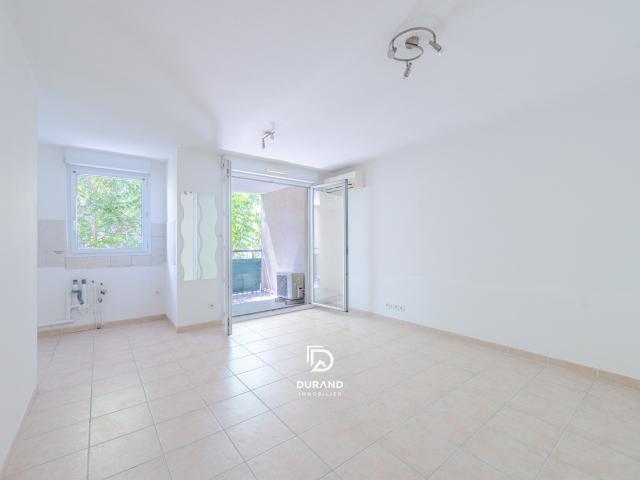 APPARTEMENT GARAGE LA ROSE 13003