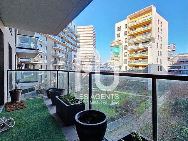 Appartement Gennevilliers 4 pièces 90.35 m2 + TERASSE DE 28M2 + BALCON + Cave +PARKING en suss