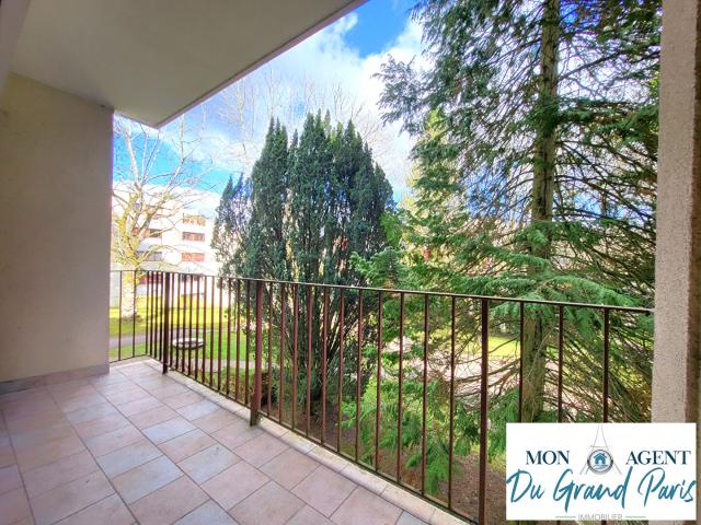 Appartement Gif Sur Yvette 3 pieces 64 m2 + balcon + cave + parking proche Plateau de Saclay Grand Paris Sud