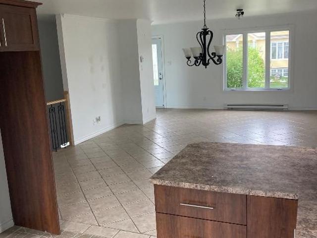 Appartement Grand 5 1/2