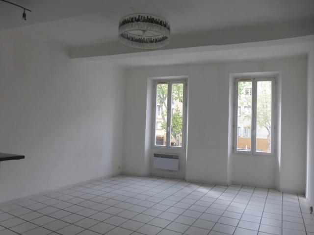 Appartement grand T3 à Toulon avec CABINET BARME