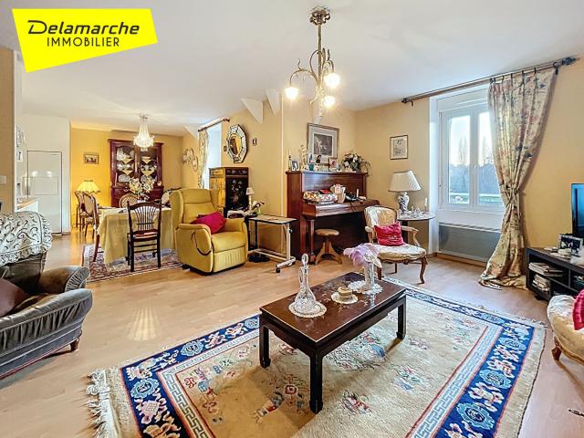 Appartement Granville 4 pièces 108m2 trois chambres au ée étage avec ascenseur