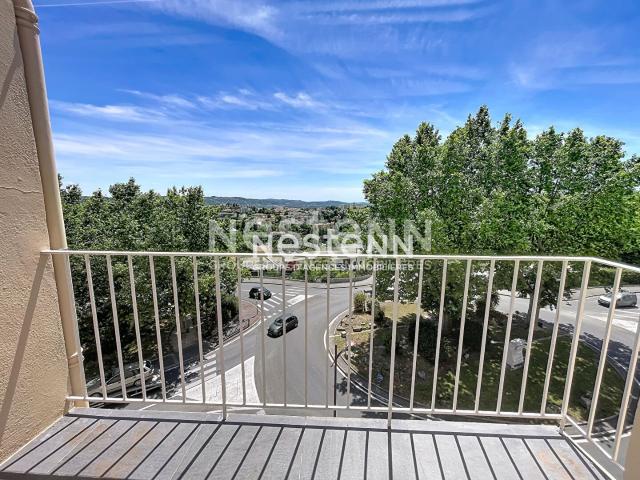 Appartement Grasse 3 pièce s 57 m2, Vue Mer, Dernier étage. 58m² Grasse