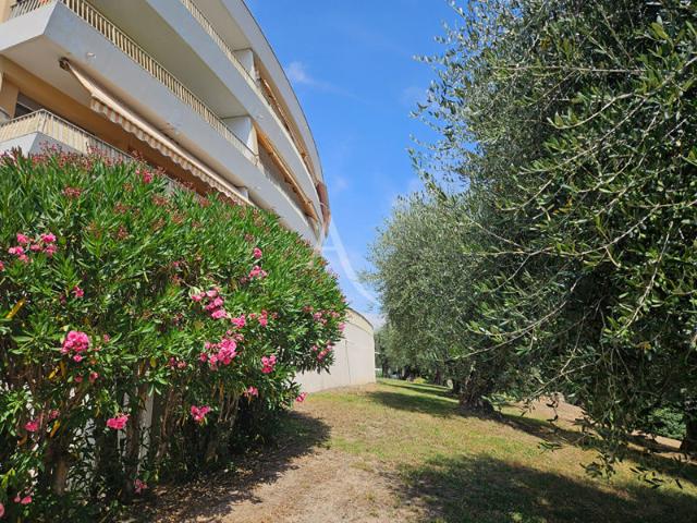 Appartement Grasse 3 pièces 64.67 m2, terrasse