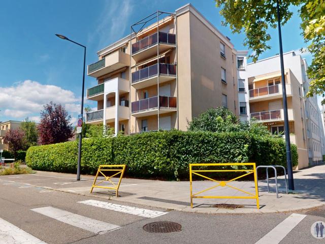 Appartement Grenoble T3 de 68 m2 avec terrasse + cave