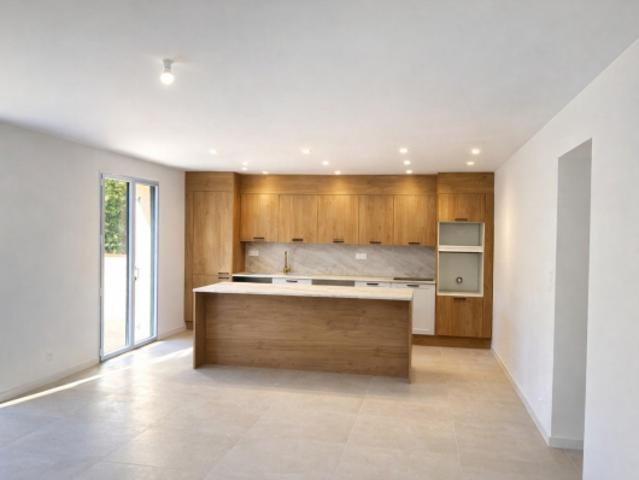 Appartement Grimaud 104.7m²