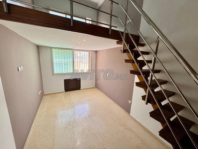 Appartement haut standing à louer 240m² à Souissi