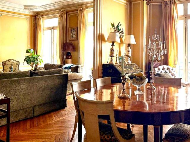 Appartement haussmannien 138 m² à deux pas du Trocadéro