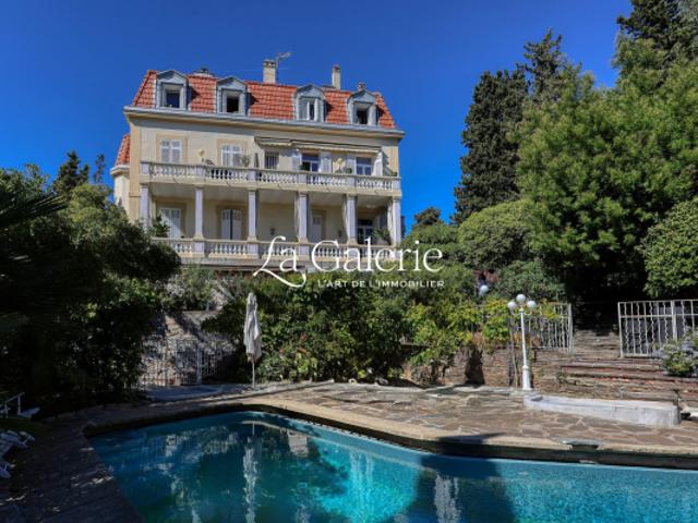 Appartement Haussmannien dans Demeure bourgeoise