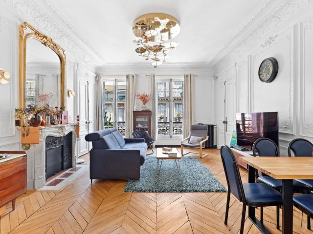 Appartement Haussmannien meublé, 117 m², 3 chambres, 75008