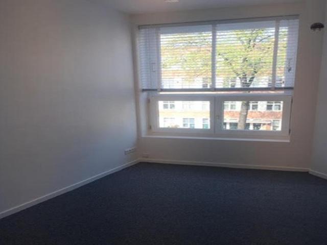Appartement Hoofdweg in Amsterdam