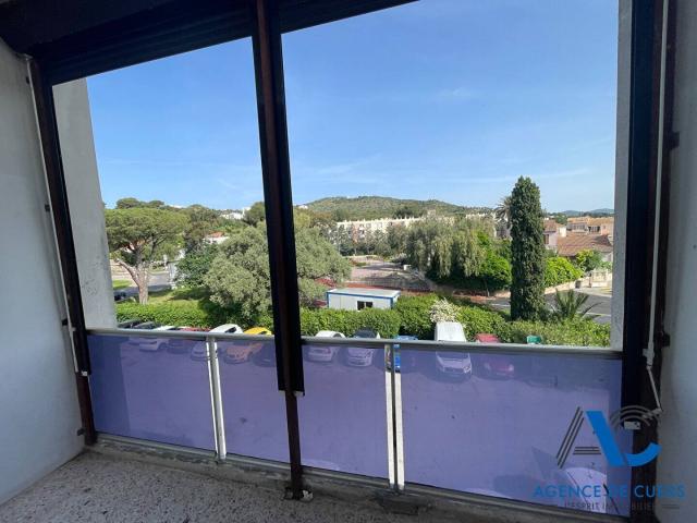 Appartement Hyeres 1 pièce s avec terrasse