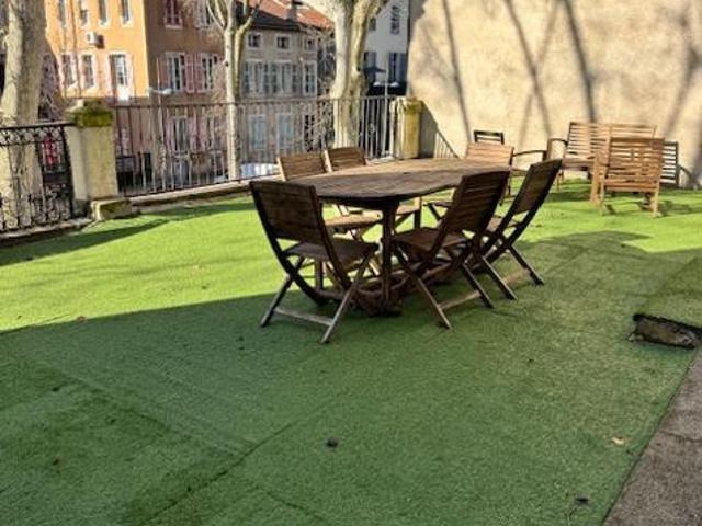 Appartement Hyper centre avec terrasse 65m² Cahors