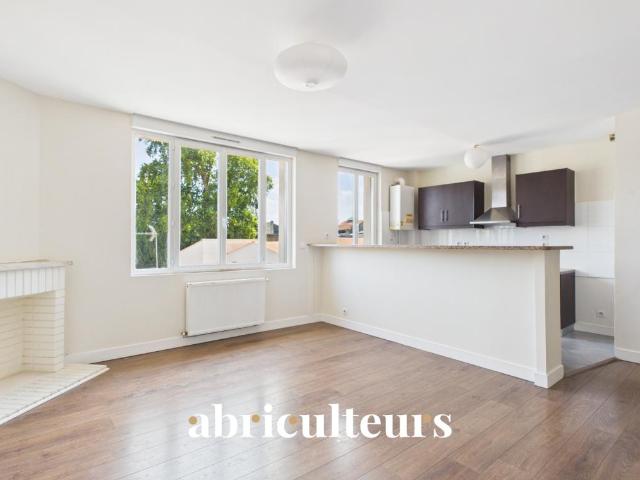 Appartement hyper lumineux en vente à Bordeaux Rue de Pessac 33000