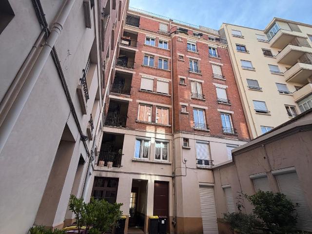 APPARTEMENT HYPERCENTRE AVEC GARAGE