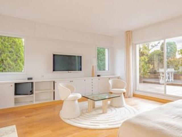 Appartement • Ile de la Jatte Parc d'Orléans