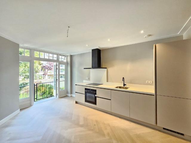 appartement in Amsterdam, Churchill laan