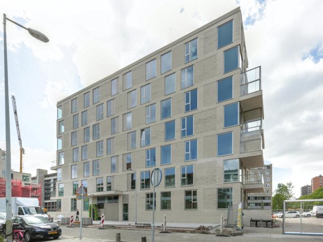 appartement in Amsterdam, Koningin Wilhelminaplein