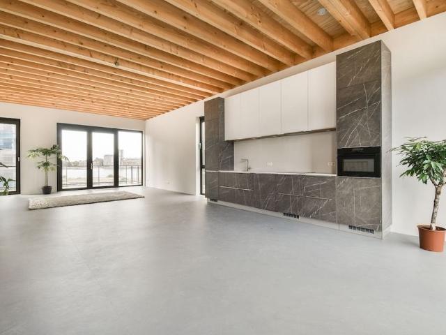 appartement in Amsterdam, Leen Jongewaardkade