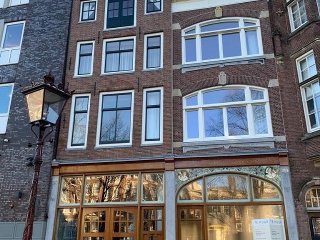 appartement in Amsterdam, Nieuwezijds Voorburgwal