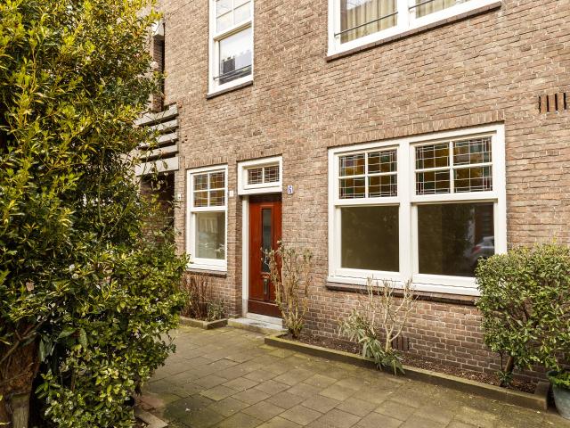 appartement in Amsterdam, Paramaribostraat
