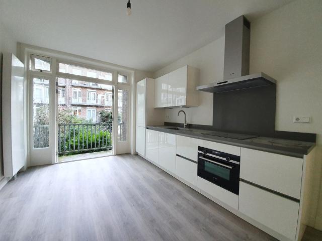 appartement in Amsterdam, Uiterwaardenstraat