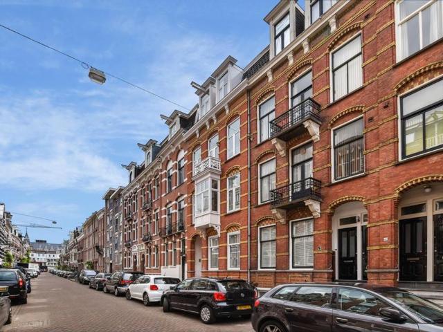 appartement in Amsterdam, Van Eeghenstraat