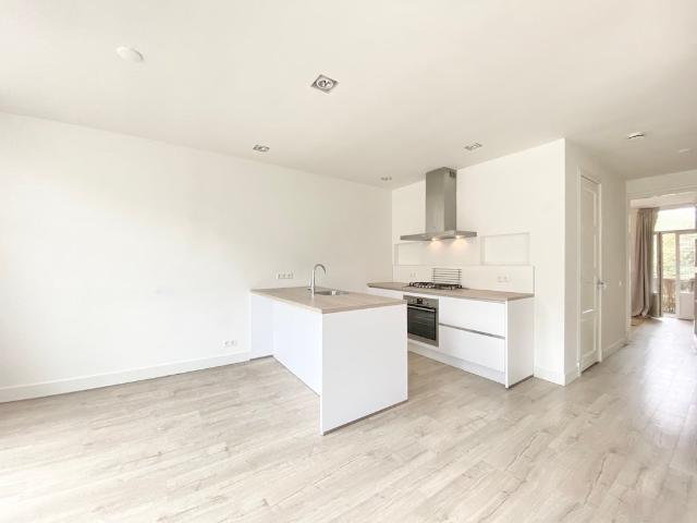 appartement in Amsterdam, Van Woustraat