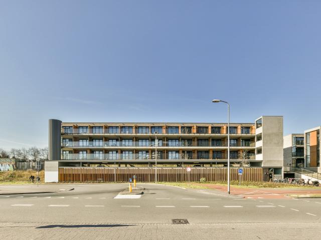 appartement in Den Haag, Waldorpstraat
