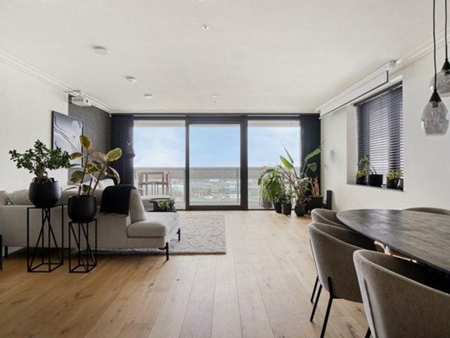 appartement in Den Haag, Anna van Buerenplein